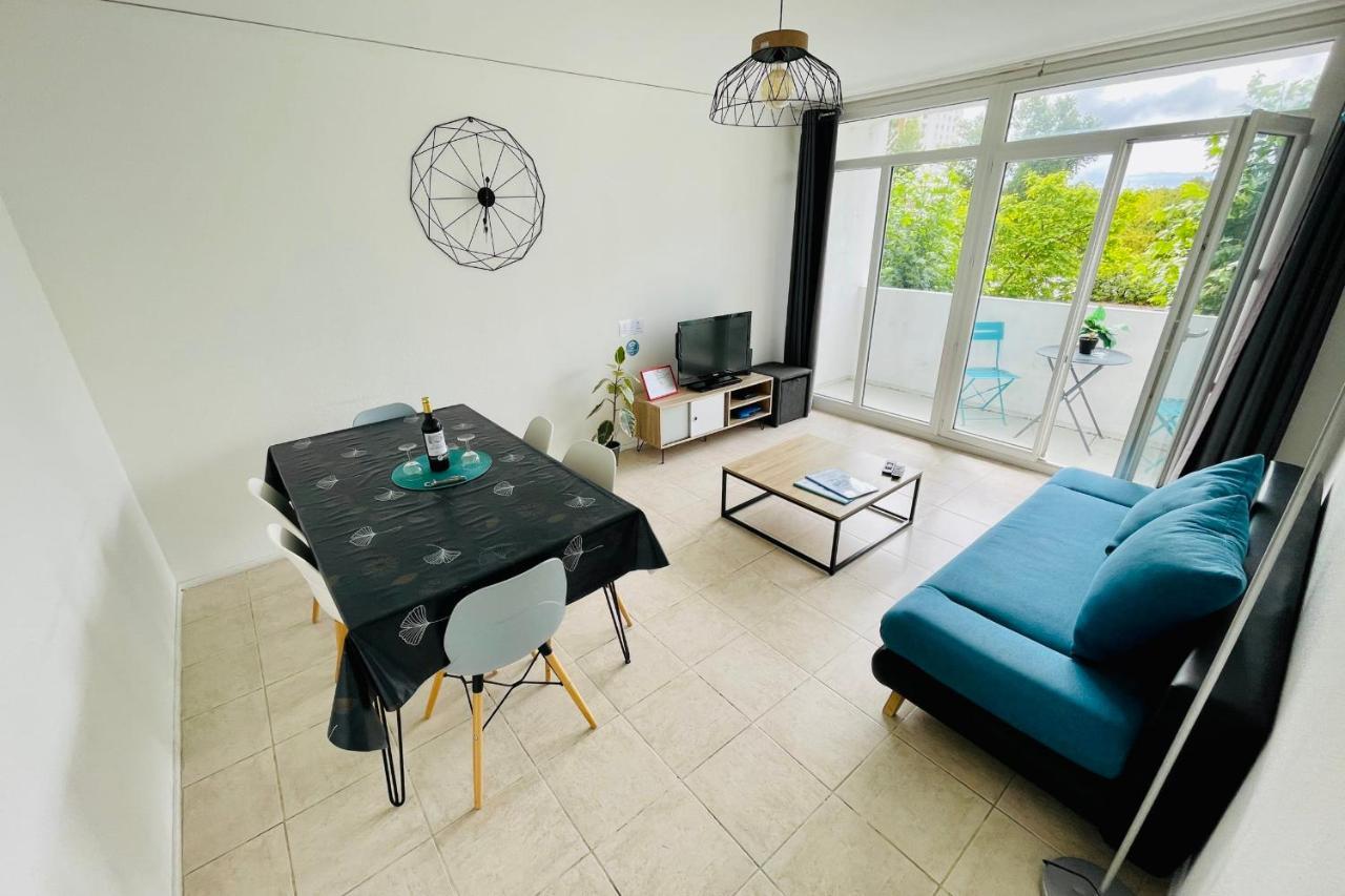 Luminous Apartment With Parking Near The City Center เซอนง ภายนอก รูปภาพ