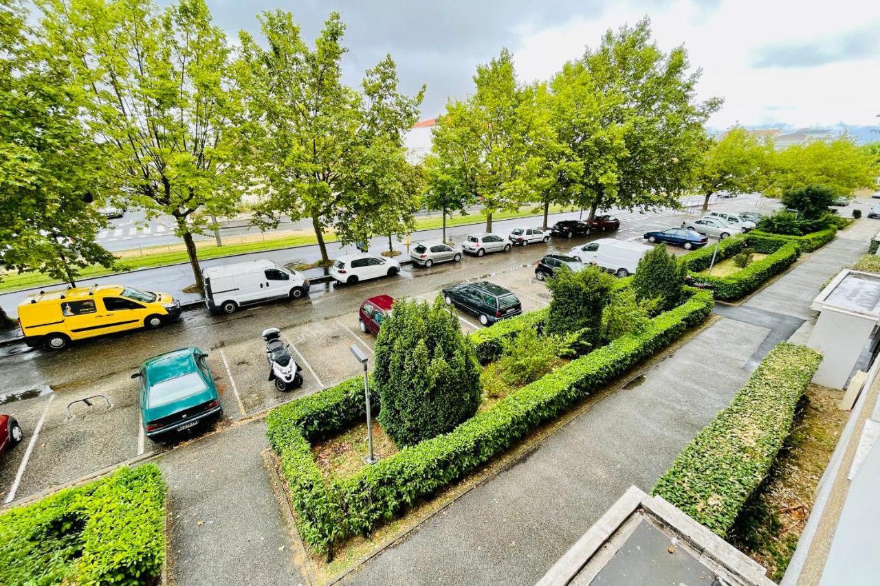 Luminous Apartment With Parking Near The City Center เซอนง ภายนอก รูปภาพ