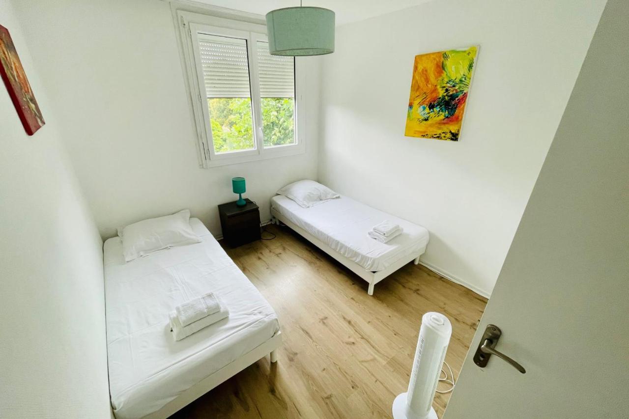Luminous Apartment With Parking Near The City Center เซอนง ภายนอก รูปภาพ