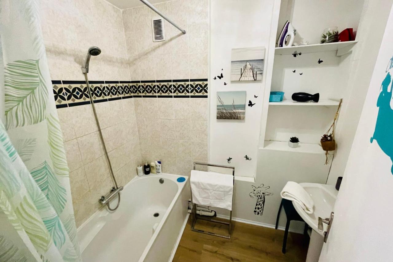 Luminous Apartment With Parking Near The City Center เซอนง ภายนอก รูปภาพ